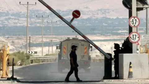 A Pair of Victims Gunned Down in Incident Adjacent to West Bank-Jordan Passage, Israel's Defense Forces Confirms